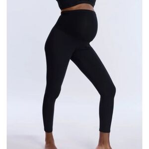 Motherhood maternity leggings black Size Small  S/P/CH
